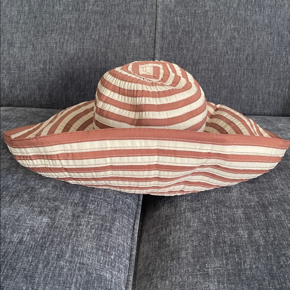 Cream and light brown striped sun hat by San Francisco Hat - protective & cute! - Picture 9 of 9